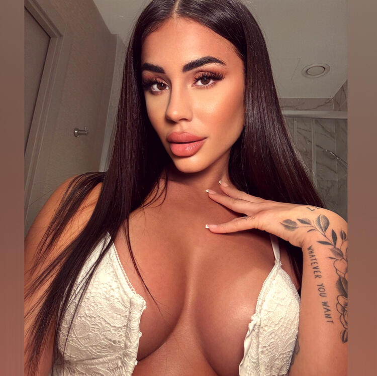 🦋Alessia Carlino