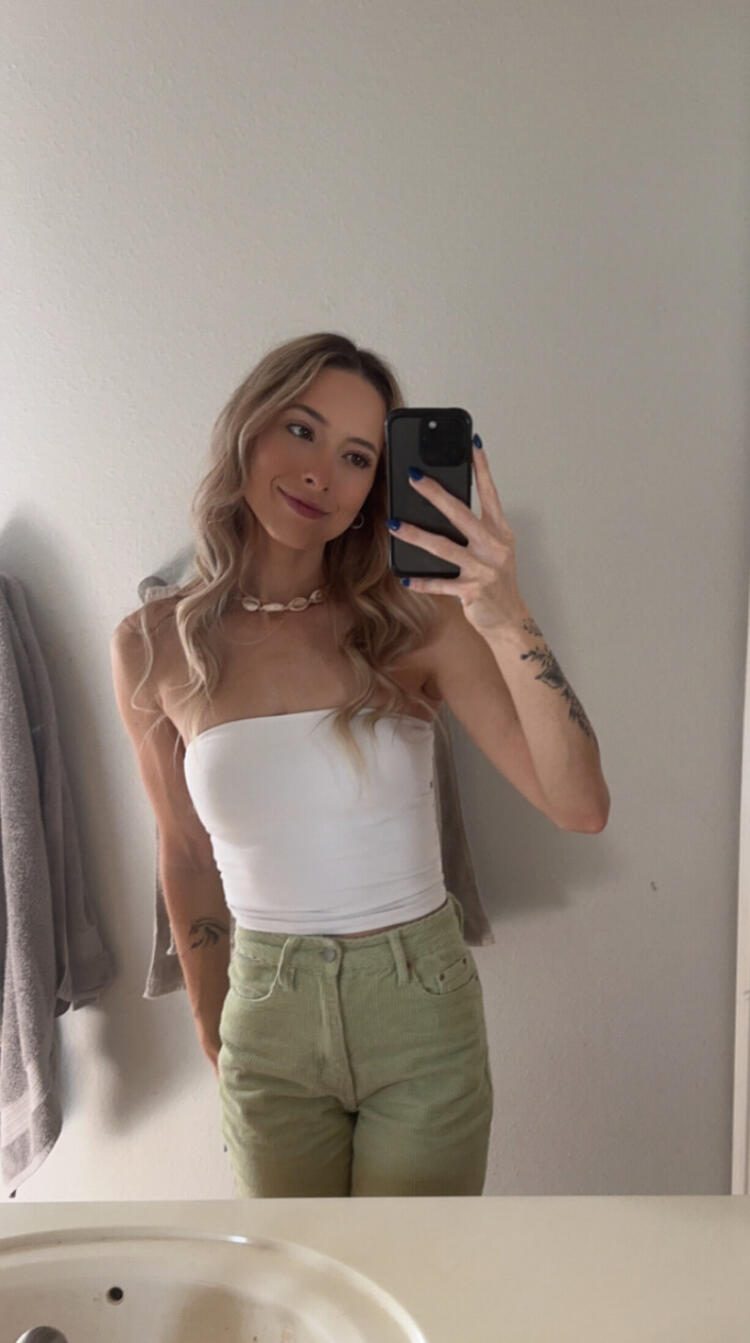 Ava