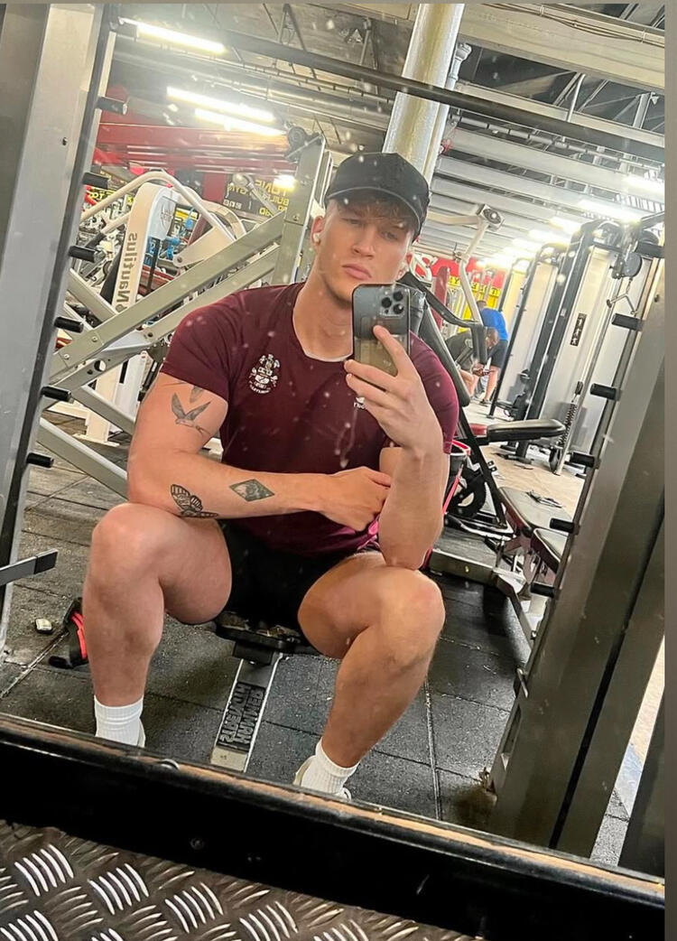6ft5 Axel