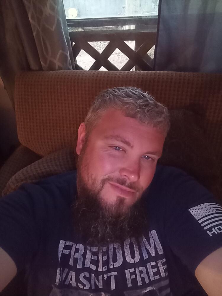 Bearded Daddy 💪😉🤳