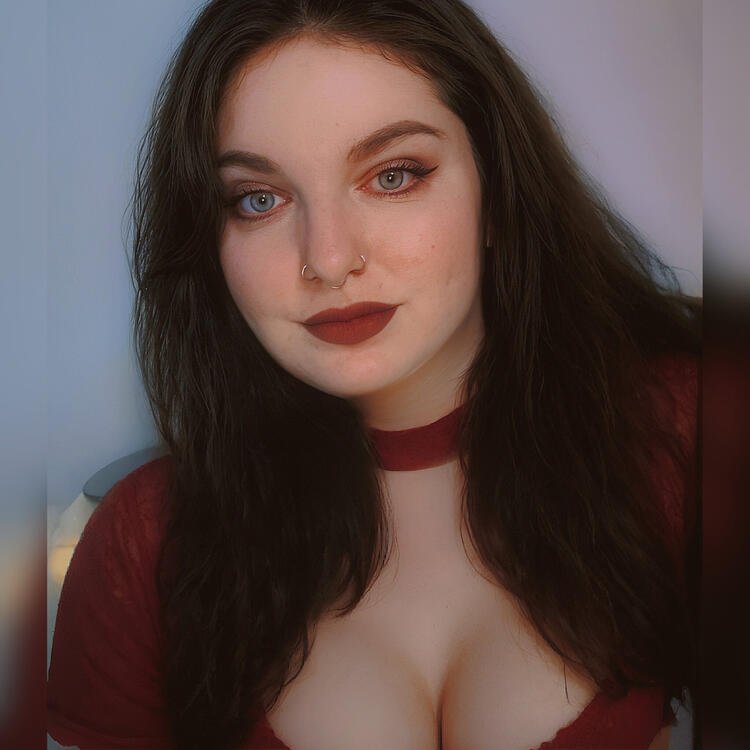 𝕮𝖍𝖆𝖗𝖑 🖤