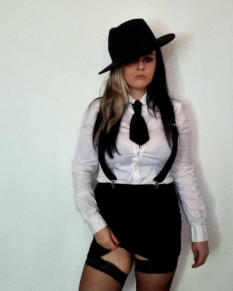 Charleigh b Essex