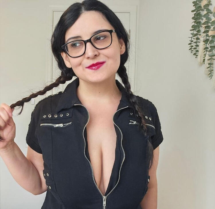 💜 Violet ⭐ Magic Pussy 😇