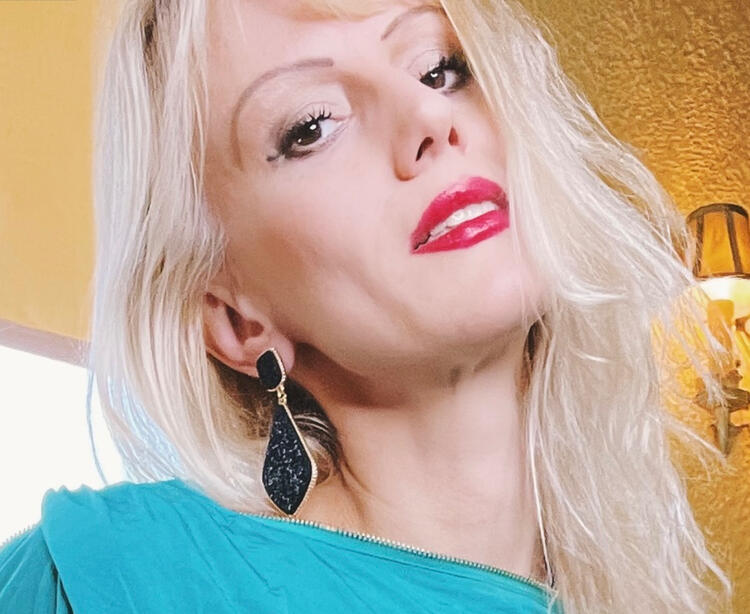 Mistress Karin von Kroft 💋