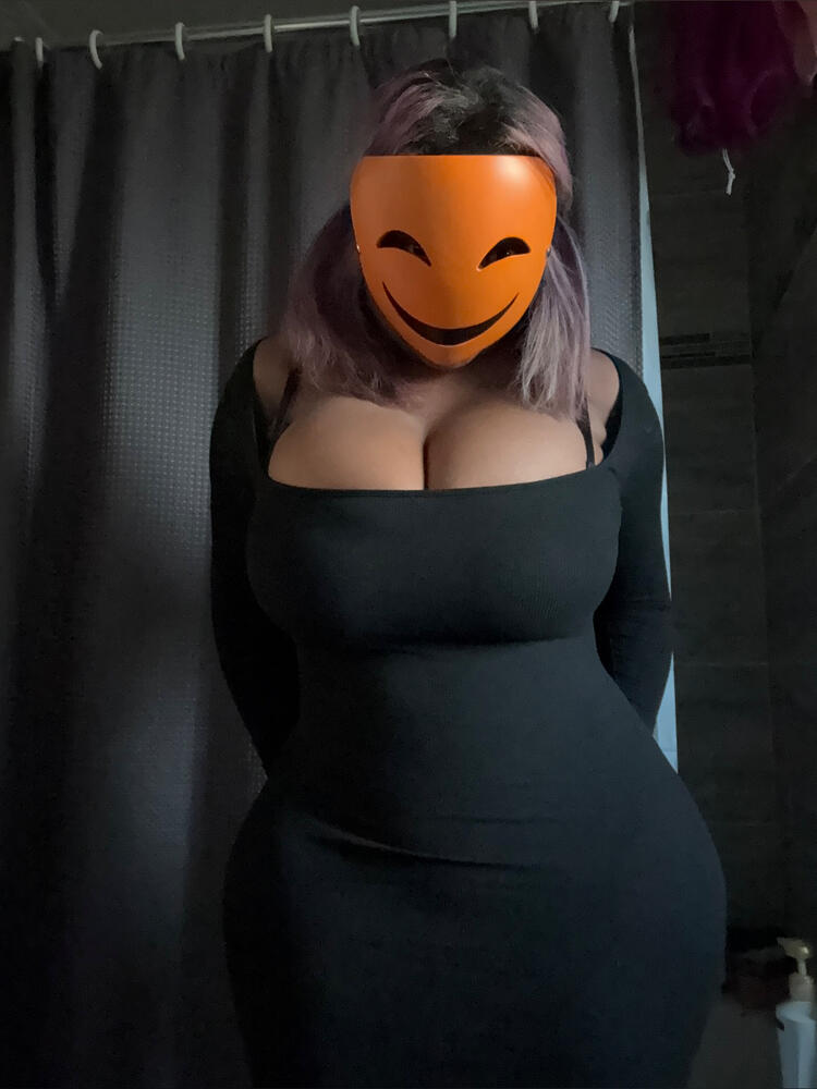 Curvy Purple Emo💜