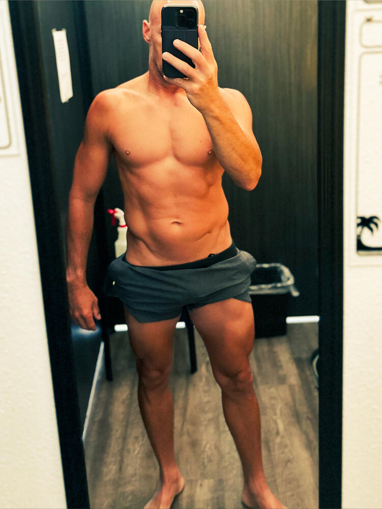 BRAD 💪🏼🔥The Naked Trainer