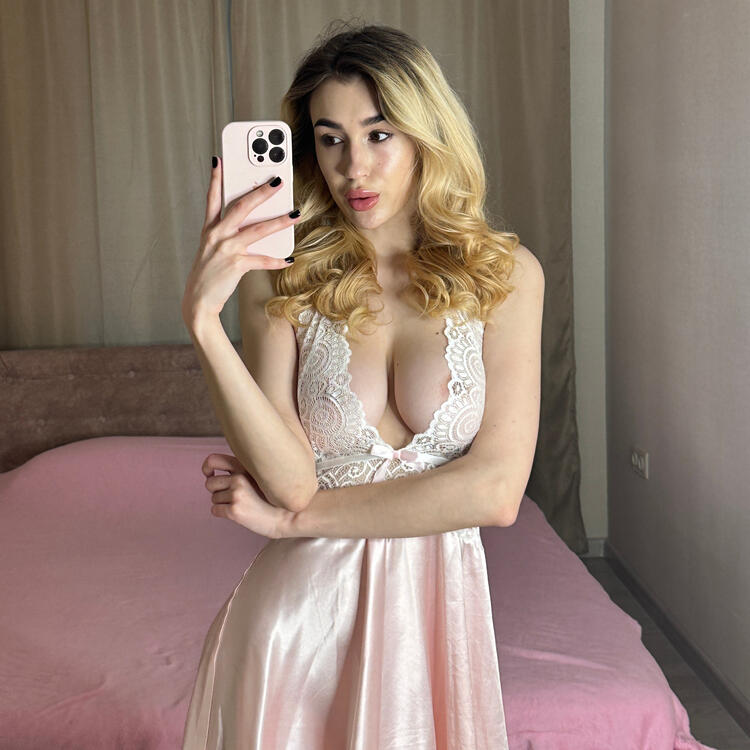 Eva Ameli 🍒