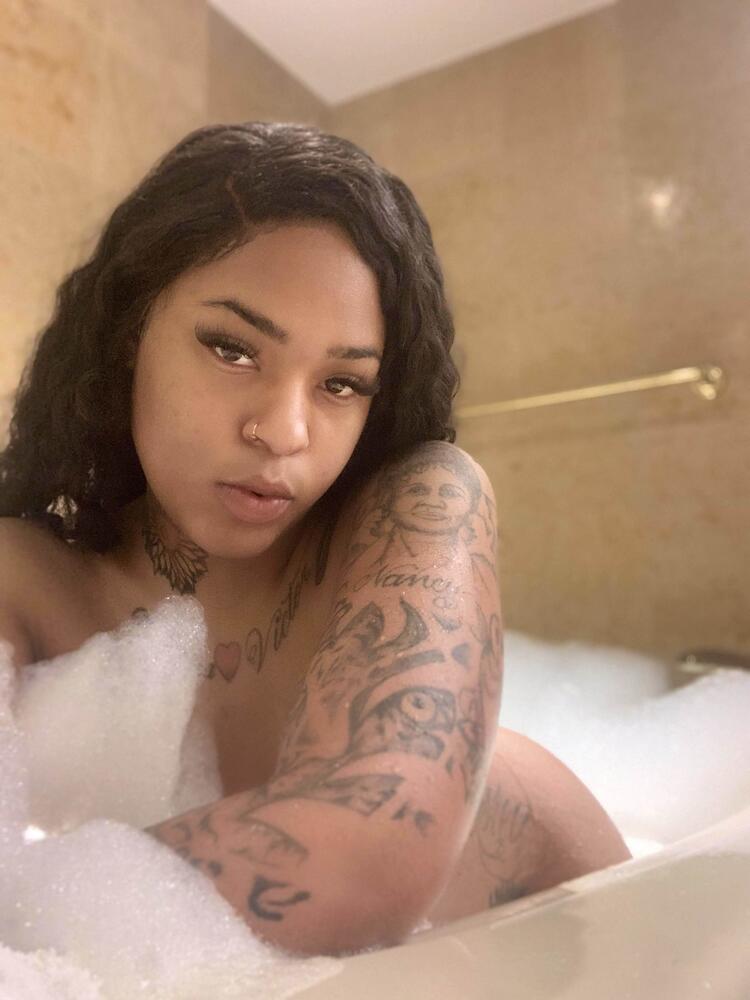 🫶🏽 Your fave Bae 😈💕