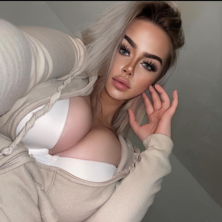 ☁️🧸🤍𝒦𝑜𝒹𝒾 𝒦𝑜𝒹𝒾𝓃𝑒🤍🧸☁️