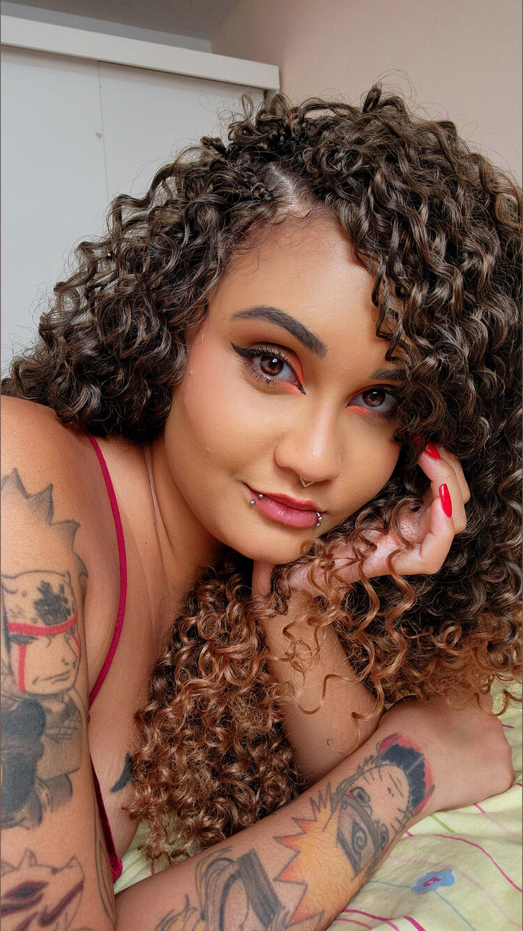 Larya Von