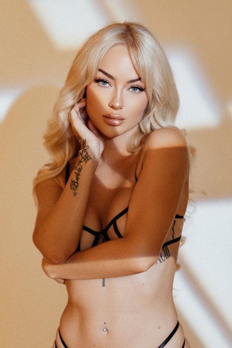 Lene Angelica 🇳🇴 VIKING girl!