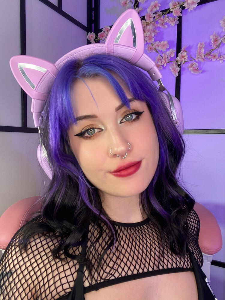 𝕷𝖚𝖓𝖆 𝖓𝖔𝖎𝖗 🌙 FREE VIDS ON WALL