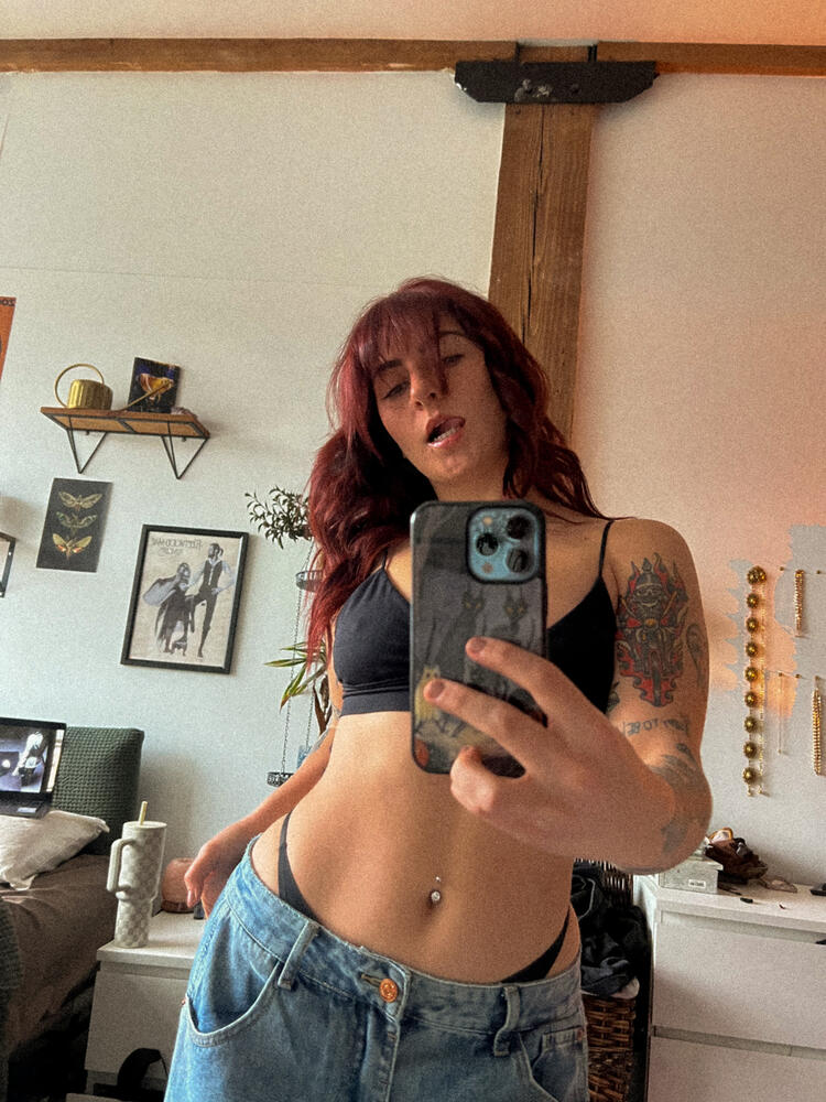Bella Whitman😈