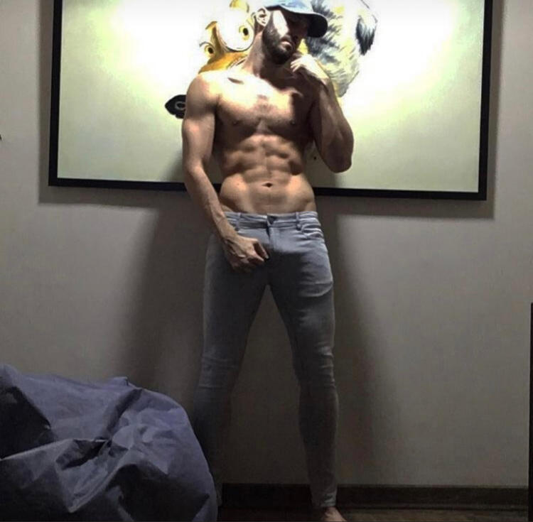 NakedGamer