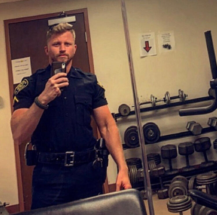 OfficerDom
