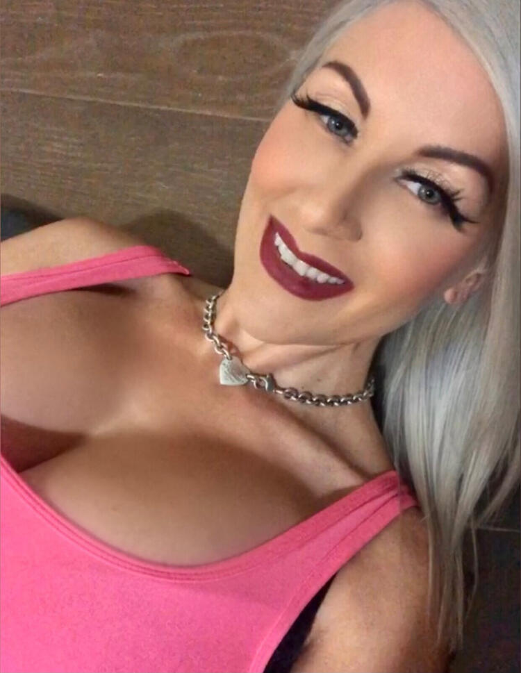 Queen Sexy Blonde