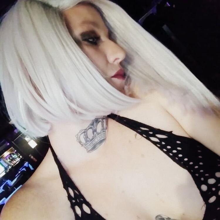 Syxx Doll