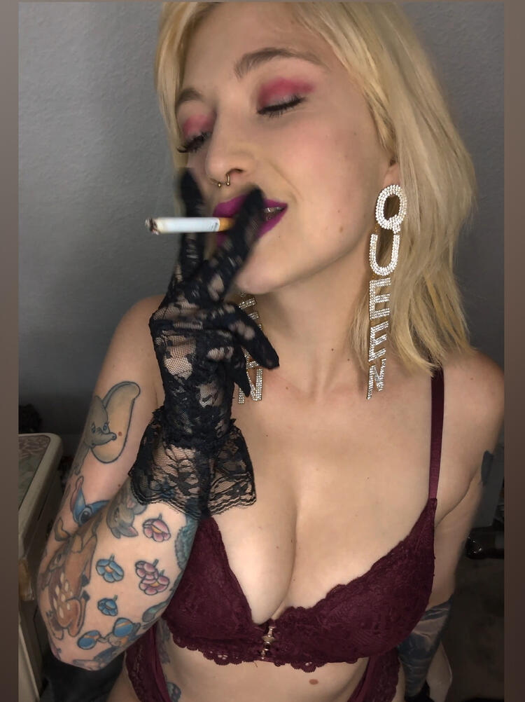 Theresa_Smoke
