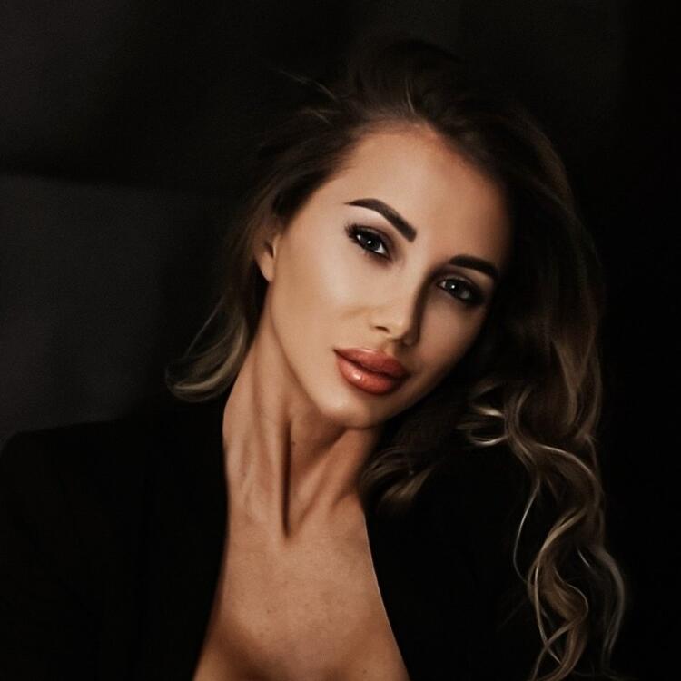 𝗧𝗜𝗡𝗔 𝗕𝗜𝗥𝗧𝗛𝗗𝗔𝗬 𝗠𝗢𝗡𝗧𝗛