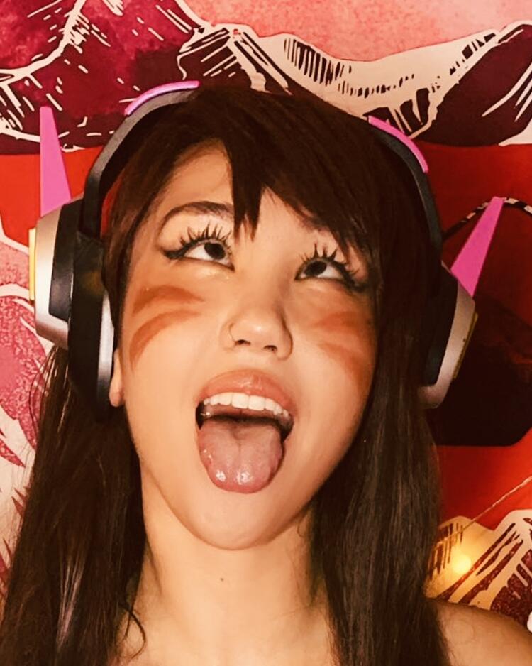 TOMIE VIP PAGE 🍭 Asian College Girl