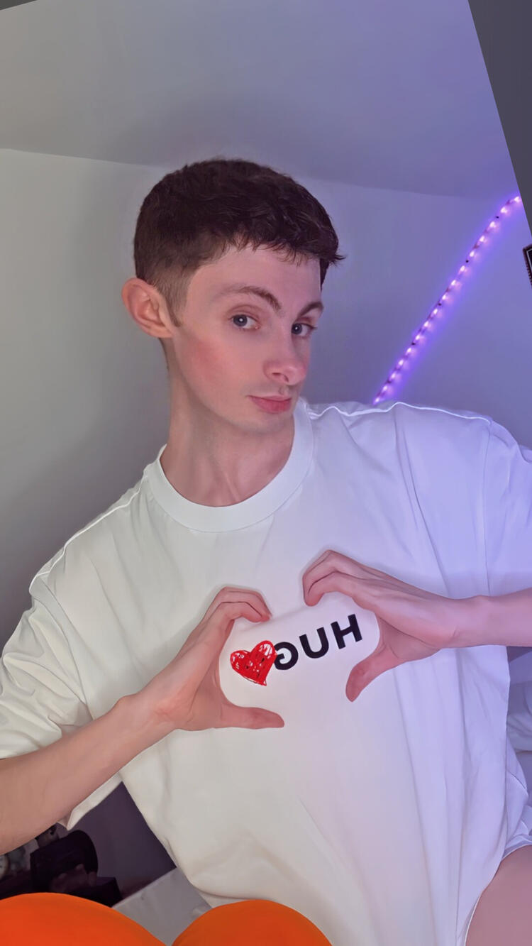 Adam 🫦