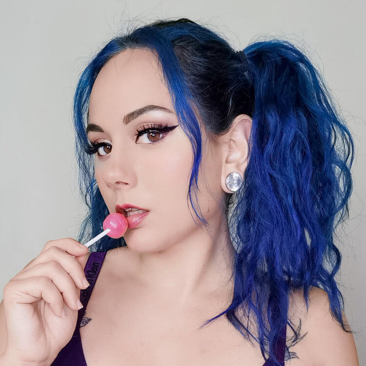 VIVIANNA VIXEN