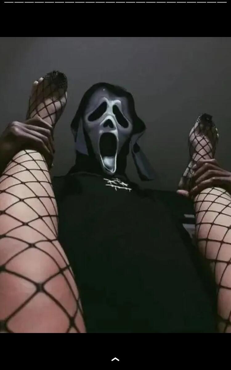 Courtney Luxxx