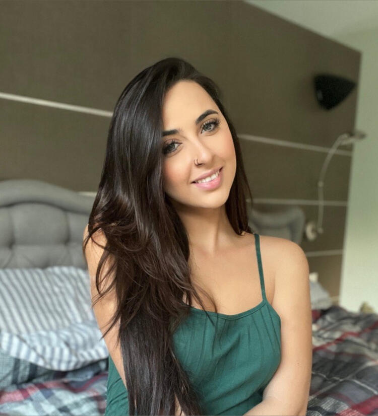 Yasmin 🇬🇧 ✨