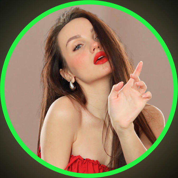 🤍💋Lizzy Youngy💋🤍