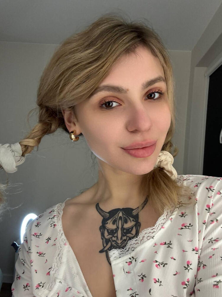 Jessie Free Page  🖤